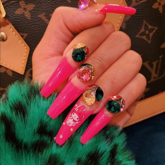 Meet your Posher, Kas - Picture 1 of 1